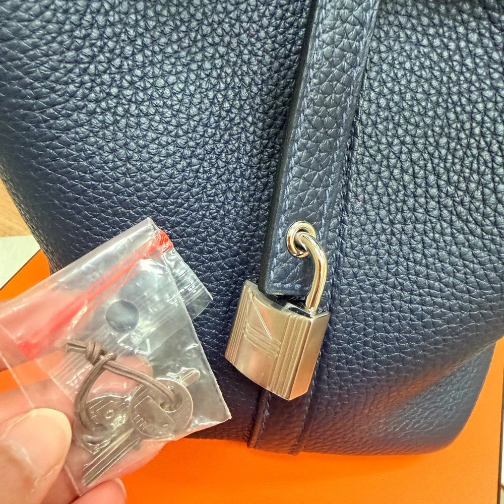 Hermes Picotin 18 Blue Nuit - Picture 6 of 9